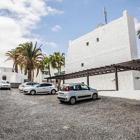 Aparthotel Bahia Calma 4*